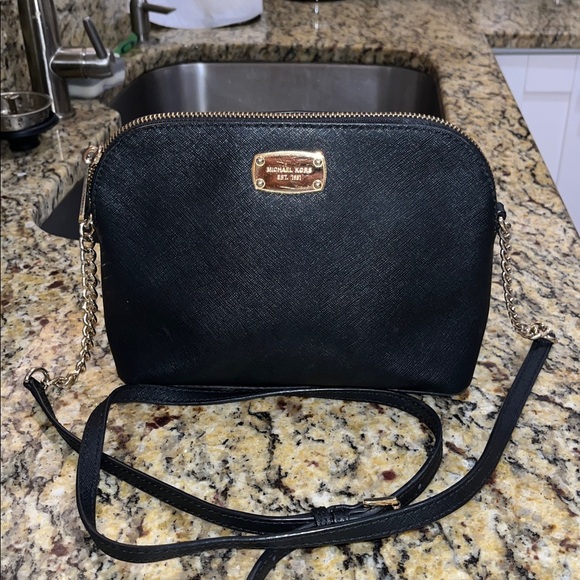EUC Authentic Michael Kors Cindy Dome Leather Crossbody - Picture 1 of 6